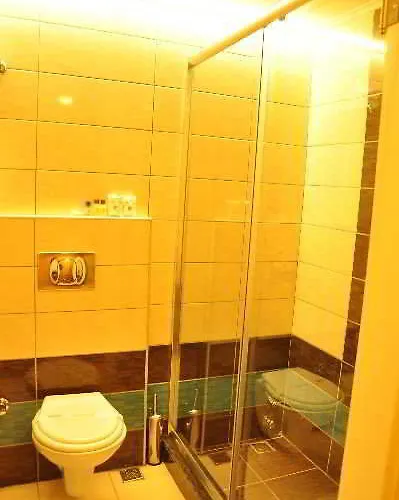 Cleopatra Tac Otel 3*