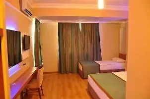 Hotel Cleopatra Tac 3*